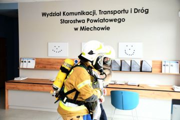 Ćwiczenia ratowniczo-gaśnicze w „powiatowej komunikacji”
